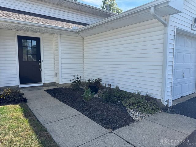 9694 Centerville Creek Lane, Dayton, OH 45458