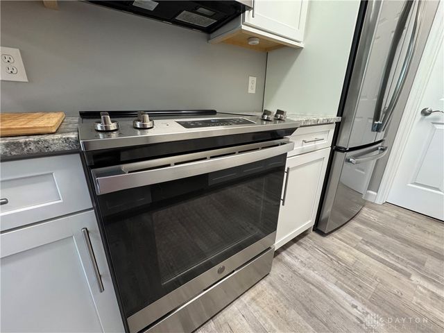 9694 Centerville Creek Lane, Dayton, OH 45458