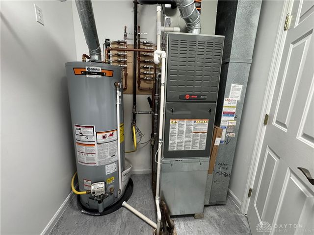 9694 Centerville Creek Lane, Dayton, OH 45458