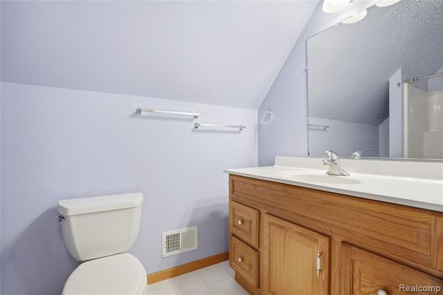 3136 Cherry Tree Lane, Ann Arbor, MI 48108