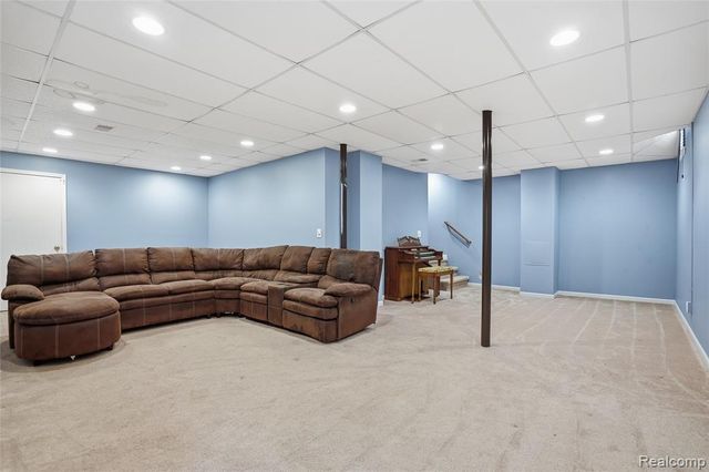 3136 Cherry Tree Lane, Ann Arbor, MI 48108