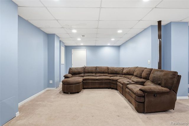 3136 Cherry Tree Lane, Ann Arbor, MI 48108