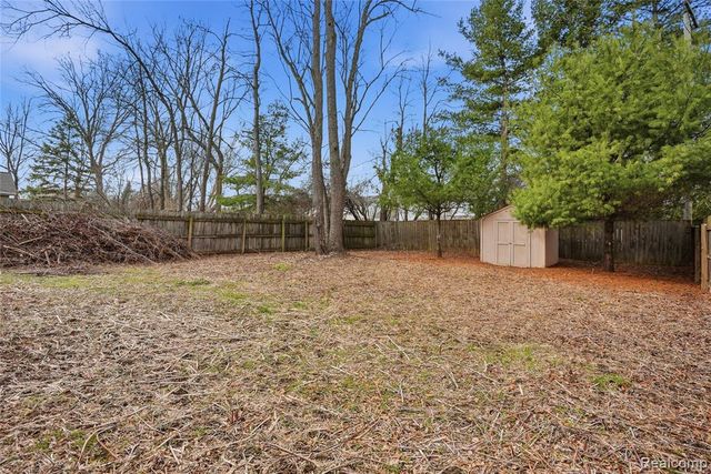 3136 Cherry Tree Lane, Ann Arbor, MI 48108