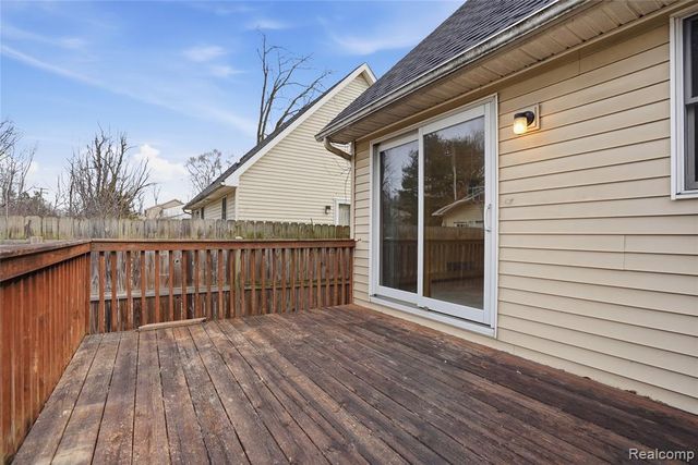3136 Cherry Tree Lane, Ann Arbor, MI 48108