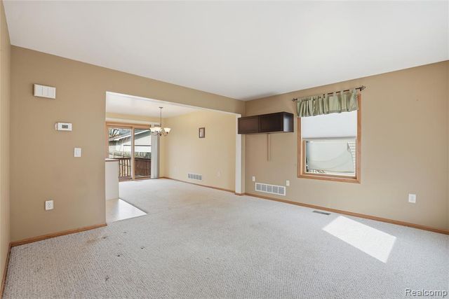 3136 Cherry Tree Lane, Ann Arbor, MI 48108