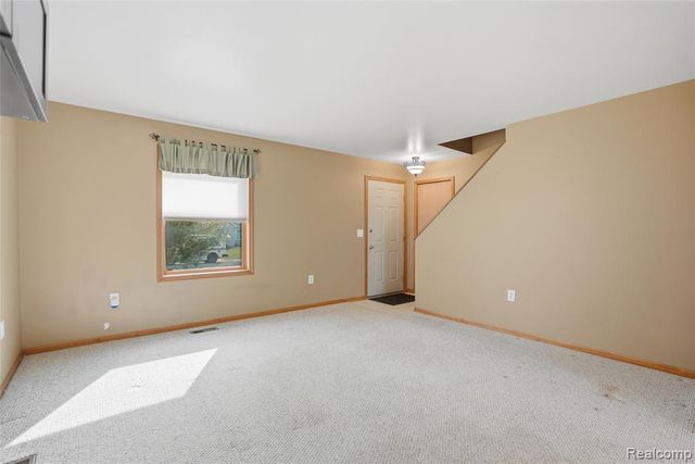 3136 Cherry Tree Lane, Ann Arbor, MI 48108