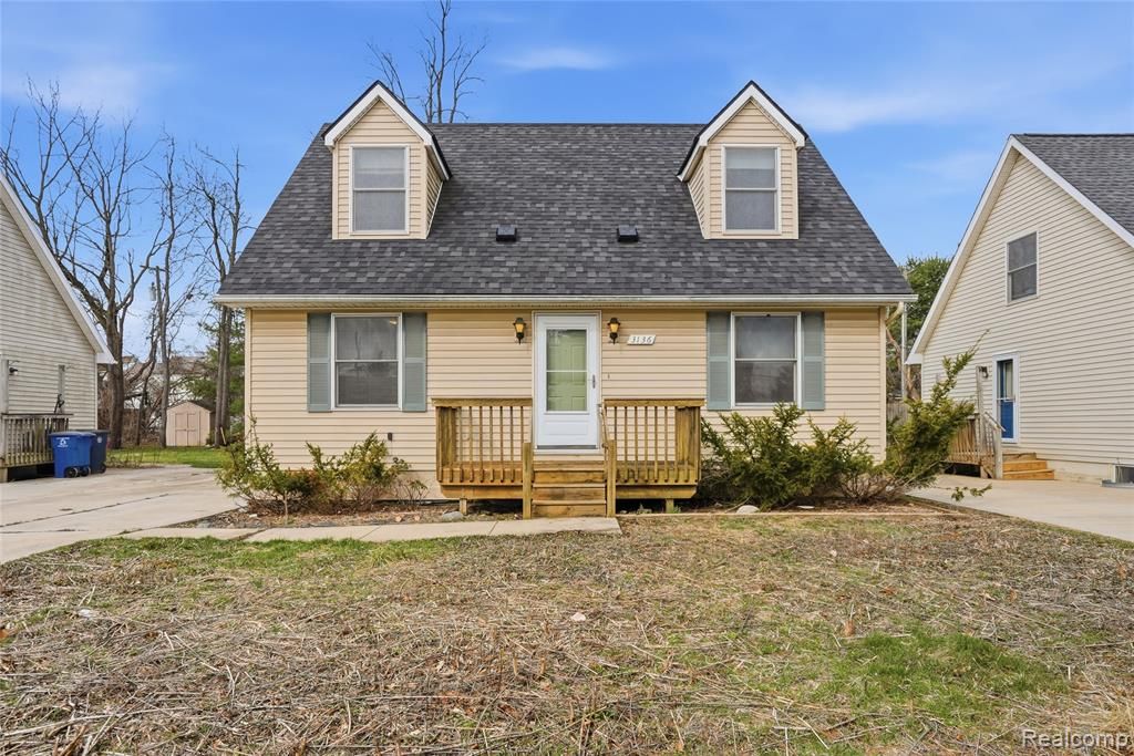 3136 Cherry Tree Lane, Ann Arbor, MI 48108