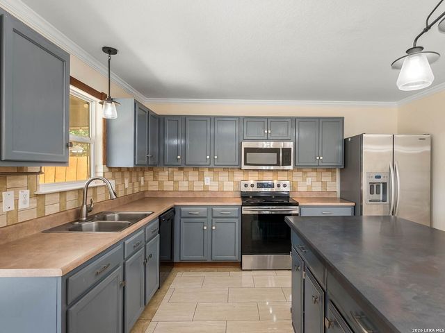 8602 Widgeon, San Antonio, TX 78245