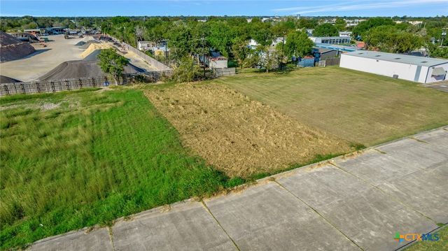 119 N Star Drive, Victoria, TX 77904