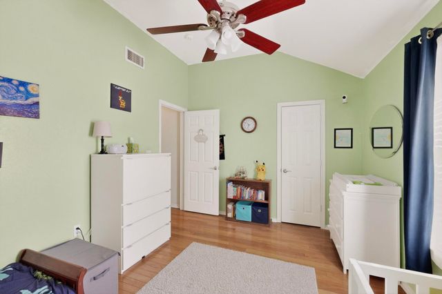 932 Freestone Drive, Arlington, TX 76017