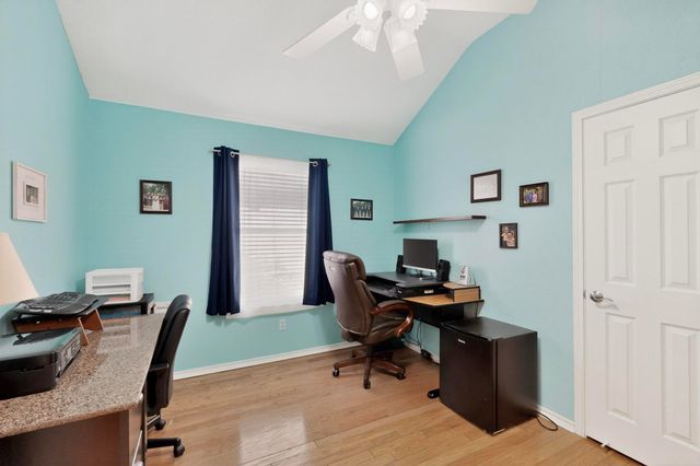 932 Freestone Drive, Arlington, TX 76017