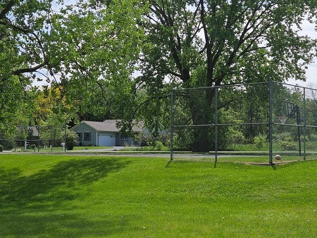 226 Platte Drive, Dixon, IL 61021