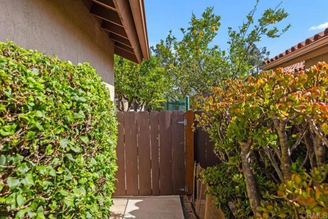 1066 RIDGE HEIGHTS Drive, Fallbrook, CA 92028