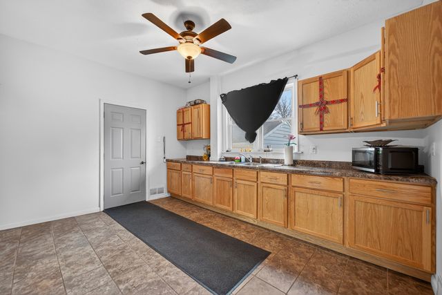 922 Lincoln Avenue, Rochelle, IL 61068