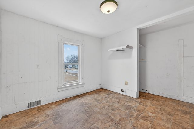 922 Lincoln Avenue, Rochelle, IL 61068