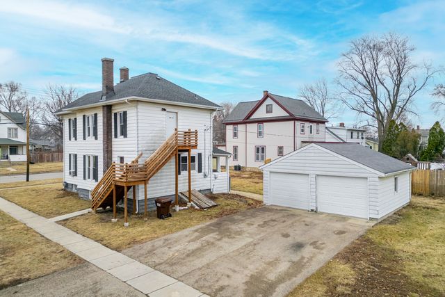 922 Lincoln Avenue, Rochelle, IL 61068