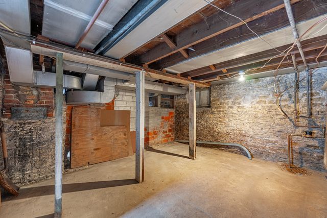 922 Lincoln Avenue, Rochelle, IL 61068