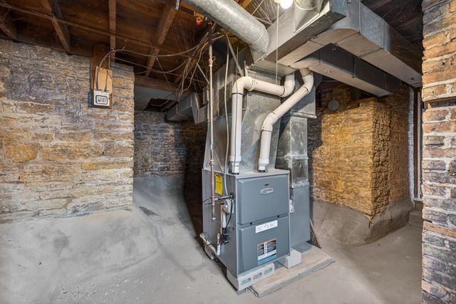 922 Lincoln Avenue, Rochelle, IL 61068