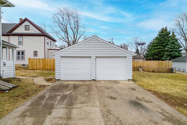 922 Lincoln Avenue, Rochelle, IL 61068