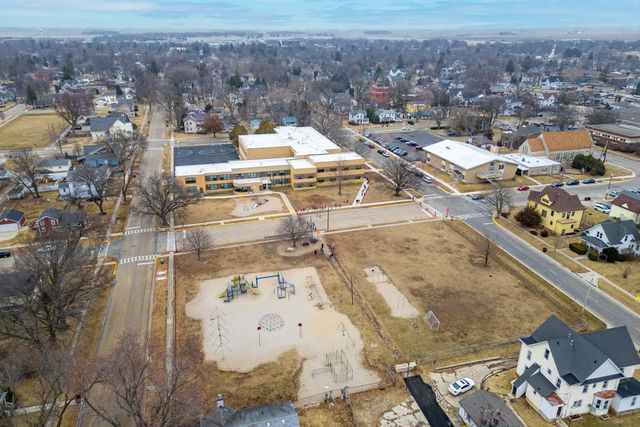 922 Lincoln Avenue, Rochelle, IL 61068