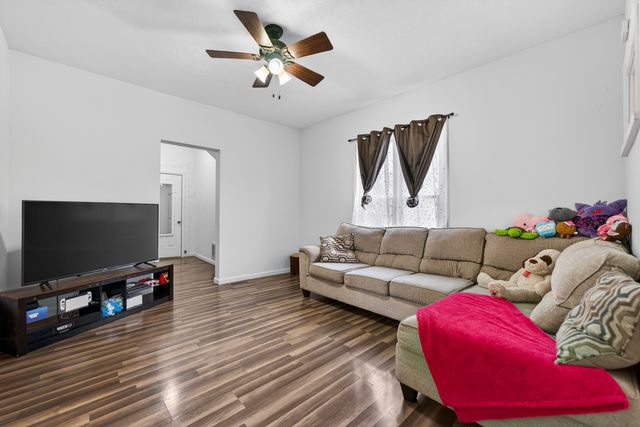 922 Lincoln Avenue, Rochelle, IL 61068