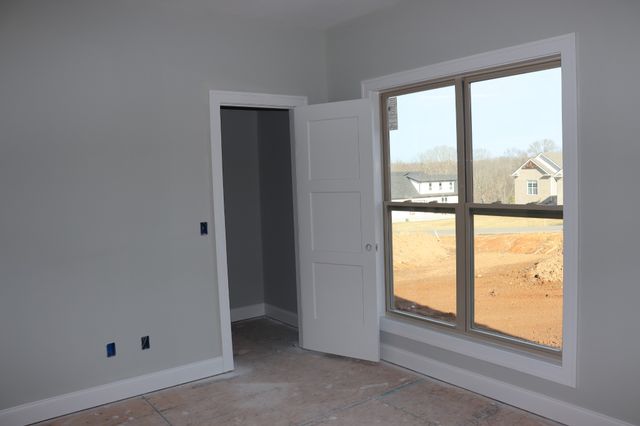 1534 Buck Ridge Ct, Cunningham, TN 37052