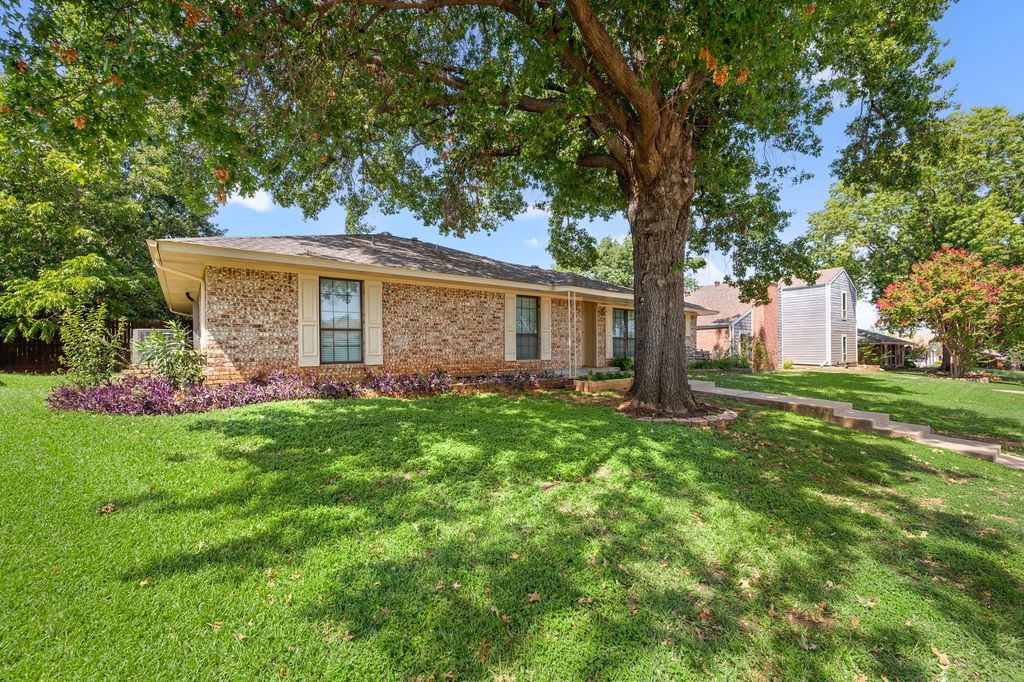 2014 Eagle Nest Pass, Lewisville, TX 75077