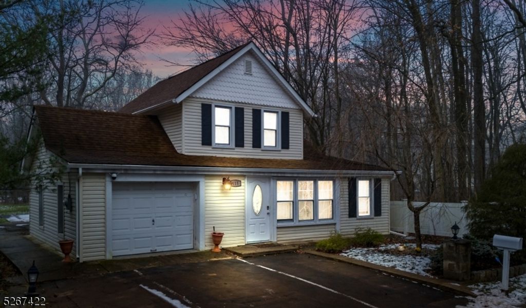 115 Jefferson Ave, Green Brook Twp., NJ 08812