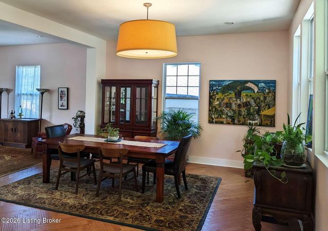 1854 Trevilian Way, Louisville, KY 40205