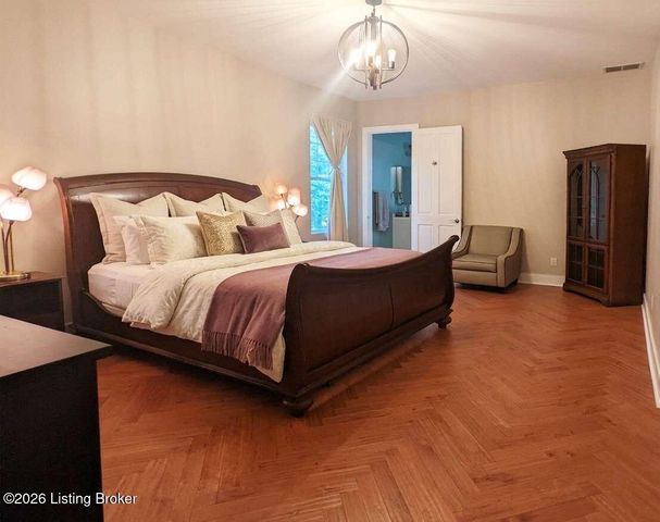 1854 Trevilian Way, Louisville, KY 40205