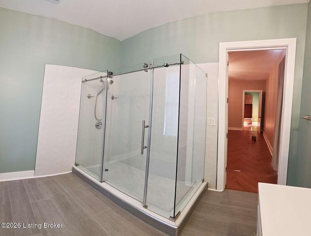 1854 Trevilian Way, Louisville, KY 40205