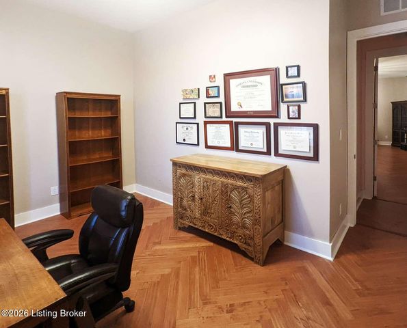 1854 Trevilian Way, Louisville, KY 40205