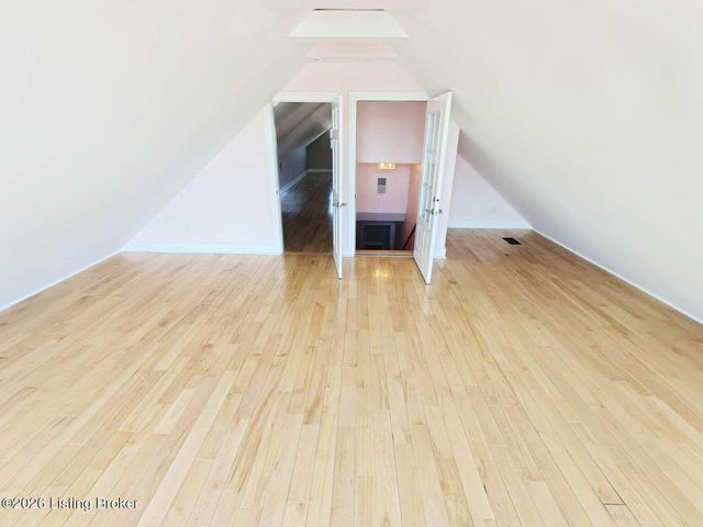 1854 Trevilian Way, Louisville, KY 40205