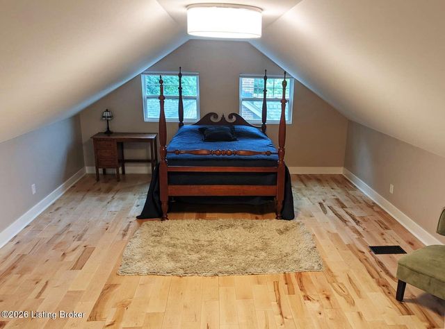 1854 Trevilian Way, Louisville, KY 40205