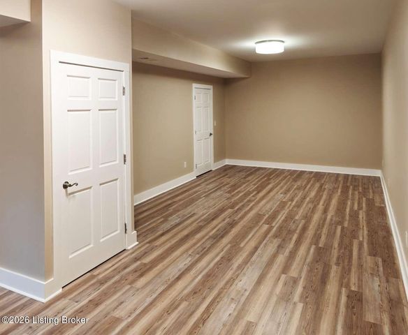 1854 Trevilian Way, Louisville, KY 40205