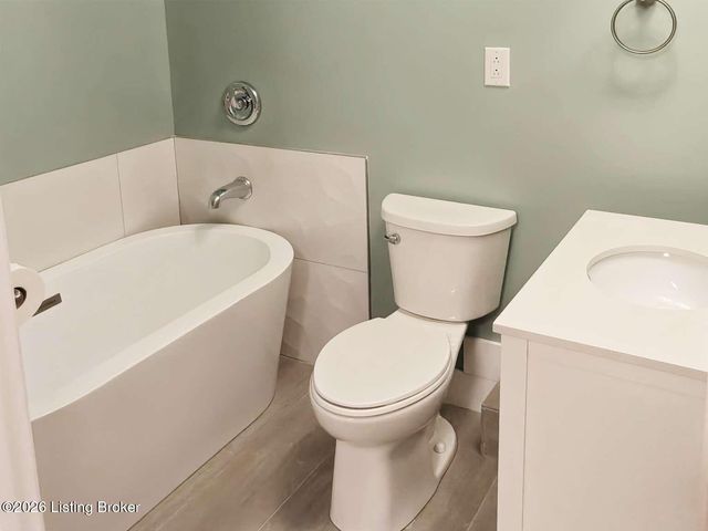 1854 Trevilian Way, Louisville, KY 40205