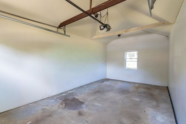40 Greenfield Rd, Cumberland, RI 02846