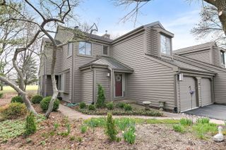 723 Golf Lane 944, Lake Barrington, IL 60010