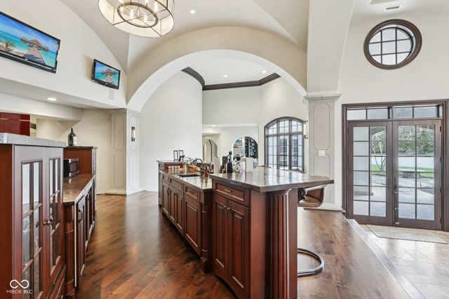 415 Springwood Drive, Carmel, IN 46032