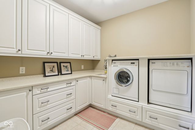 415 Springwood Drive, Carmel, IN 46032