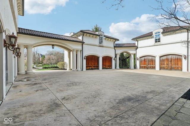 415 Springwood Drive, Carmel, IN 46032