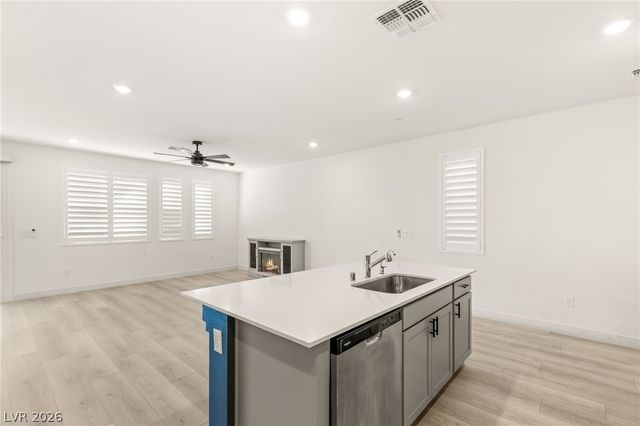 10193 Chockstone Street, Las Vegas, NV 89166