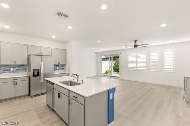 10193 Chockstone Street, Las Vegas, NV 89166