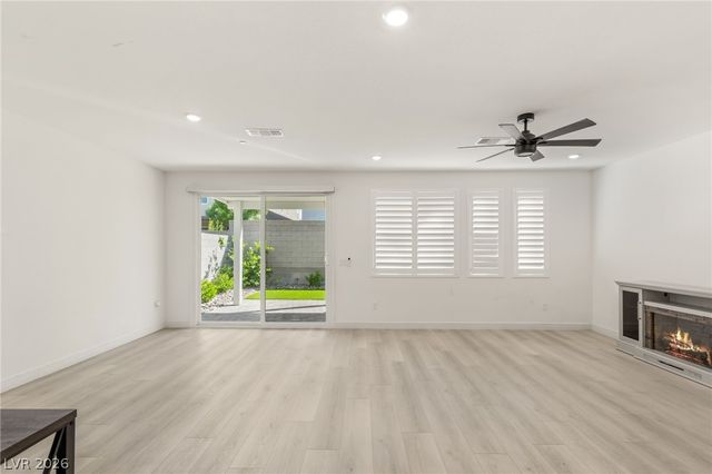 10193 Chockstone Street, Las Vegas, NV 89166