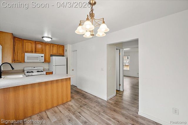 36702 Park Place Drive, Sterling Heights, MI 48310