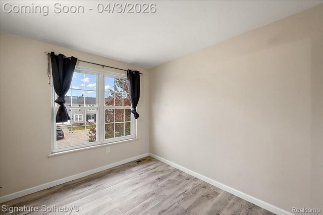 36702 Park Place Drive, Sterling Heights, MI 48310