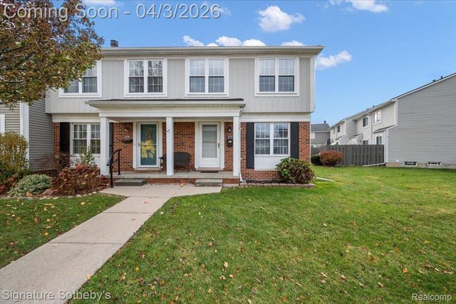 36702 Park Place Drive, Sterling Heights, MI 48310