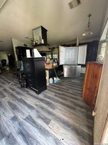 3030 County Road 4516, Hondo, TX 78861