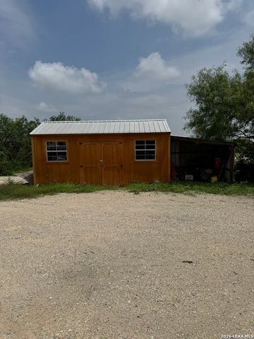 3030 County Road 4516, Hondo, TX 78861