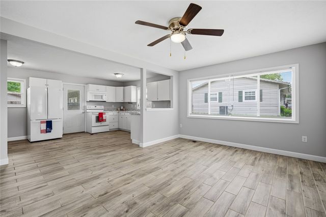1189 Share Drive, Riverside, OH 45432